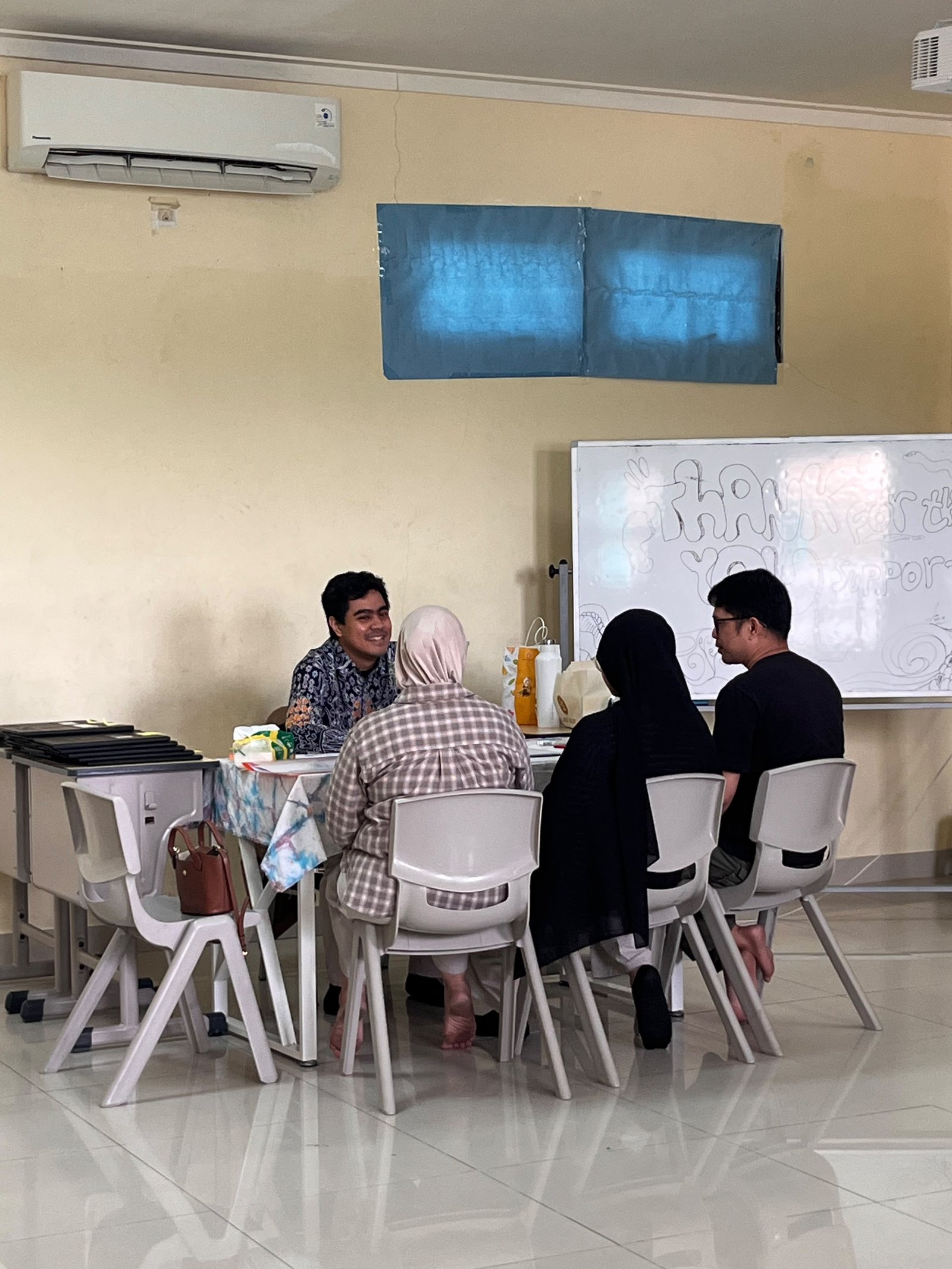 Pembagian Rapor PSTS Semester 1 SMP Lab School FIP UMJ: Perkuat Kolaborasi Sekolah dan Orang Tua dalam Mengoptimalkan Capaian Belajar Siswa